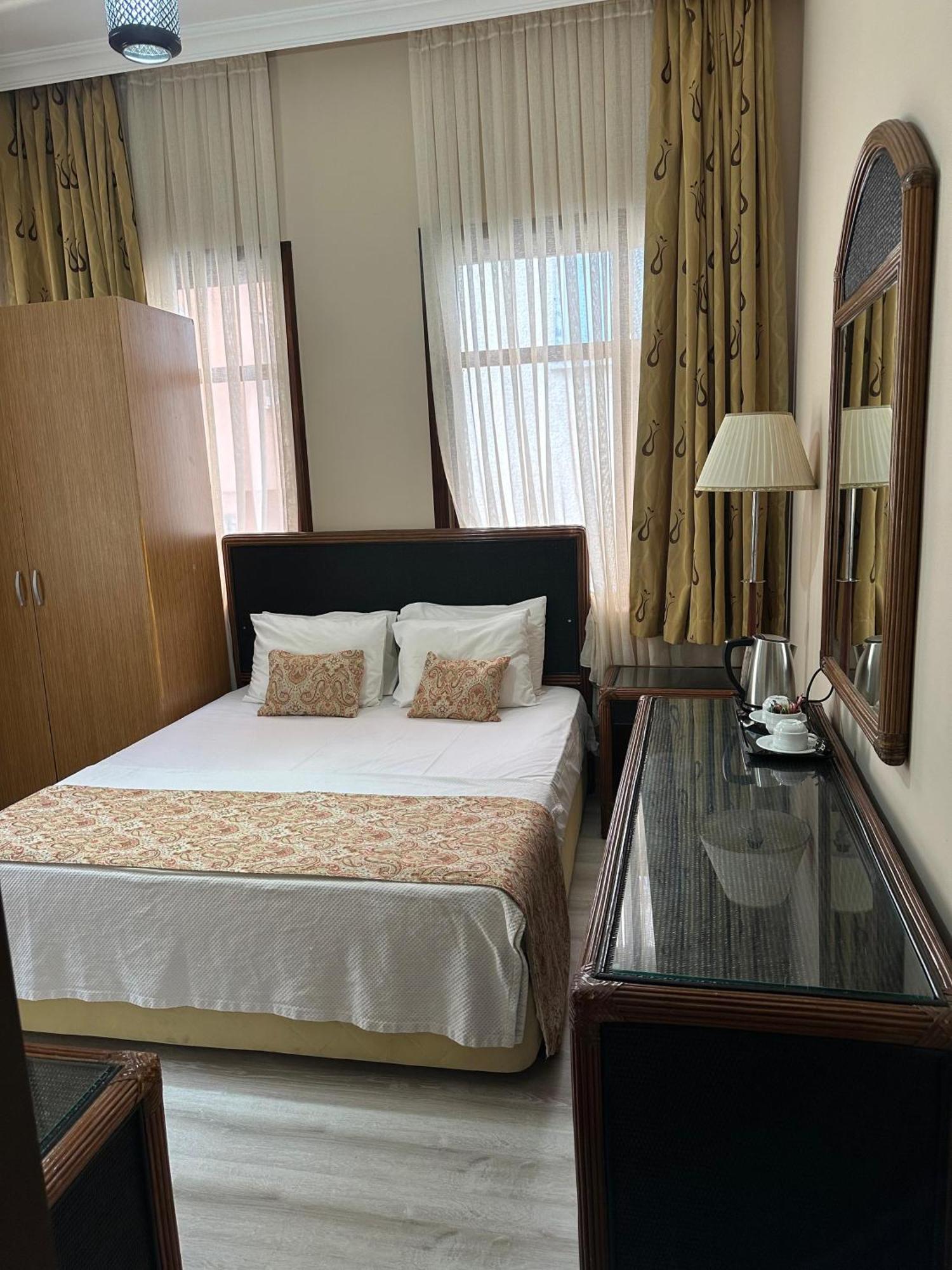 Loost Town Inn Hotel 안탈리아 외부 사진