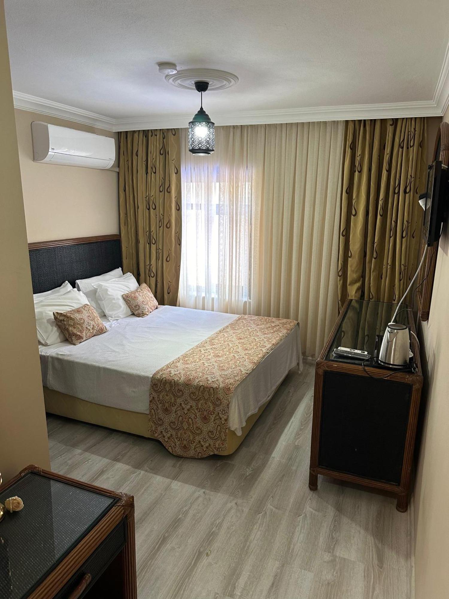 Loost Town Inn Hotel 안탈리아 외부 사진